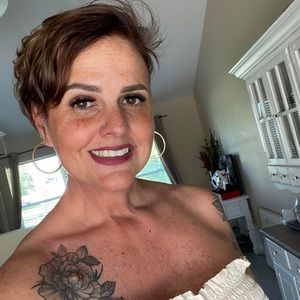 Meet your Posher, Dawn